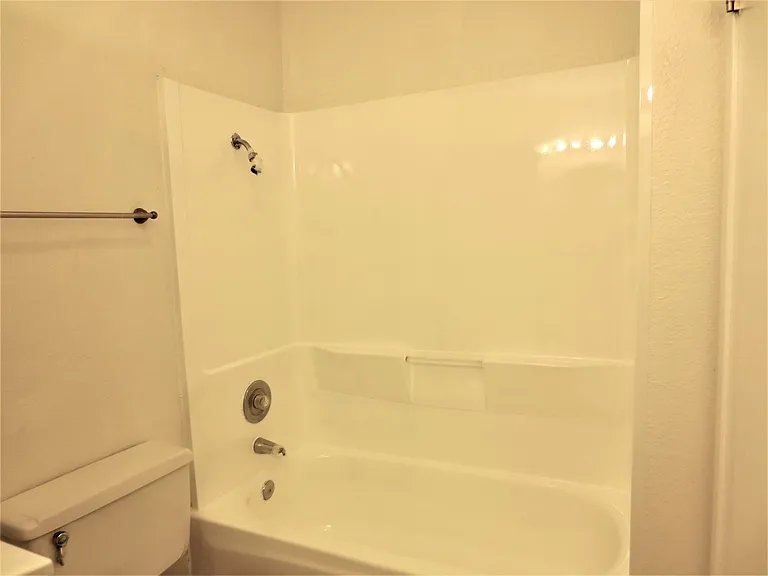 12923 Mapleview St #14 — Photo 17