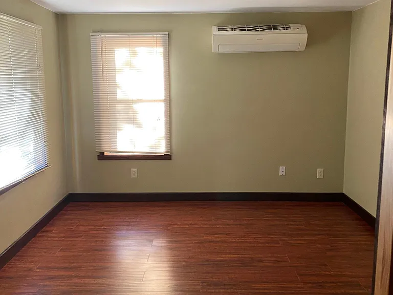 E Maple Ave — Photo 12