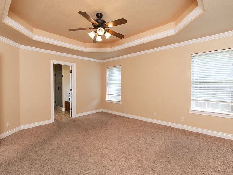 2513 Jackson Dr — Photo 6