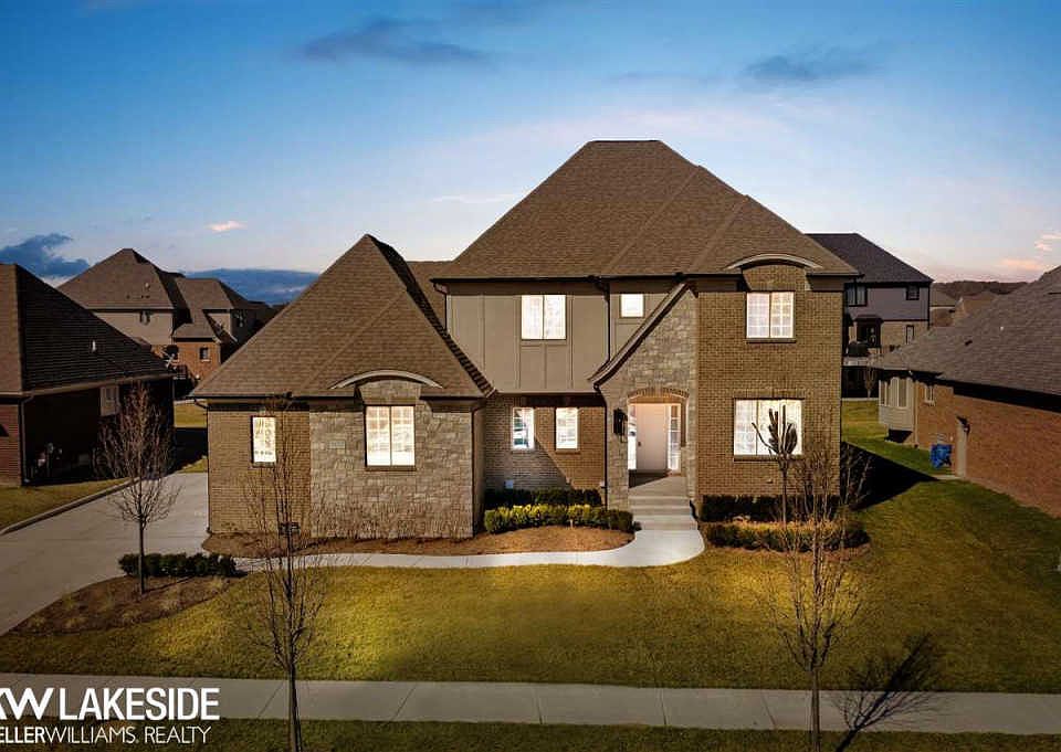 1st image of 55737 Lochmoor Dr #177