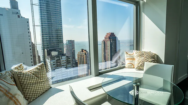 Rented by Silverstone Group USA Corp. | media 24