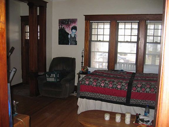 5th image of 407 Emmet St