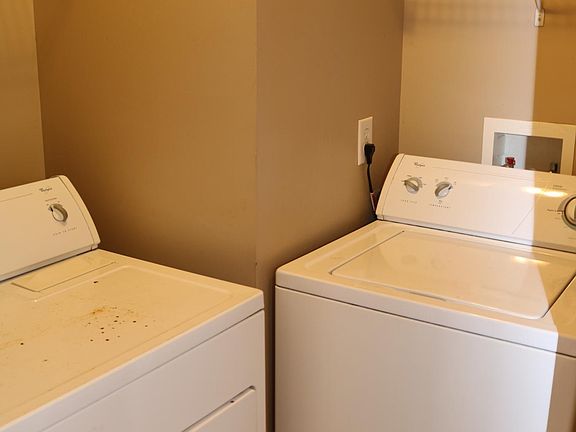 4th image of 3924 Bon Rea Dr