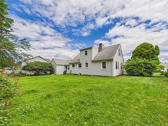 2nd image of 24 Sweet Fern Dr