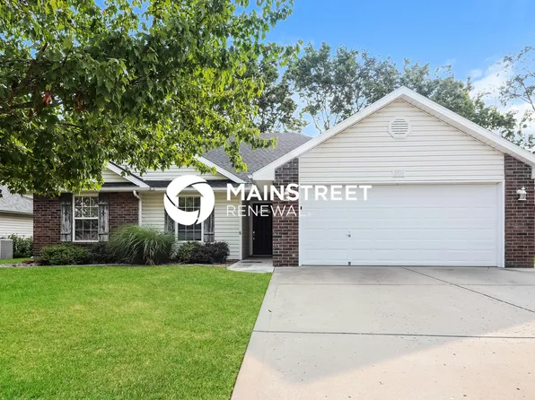 3702 SE Adams Dr, Blue Springs, MO 64014