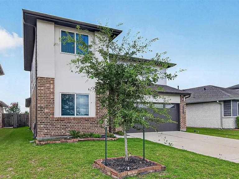 7211 Colwyn Bay Trl — Photo 3