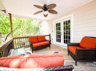 910 Austin St, Pleasanton, TX 78064