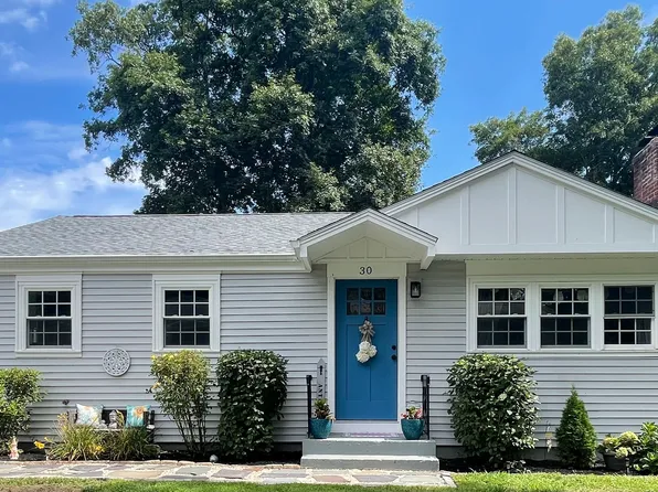 30 Woodland Drive East, Groton, CT 06340