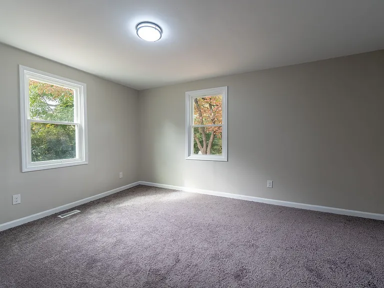 1001 S Layton Ave — Photo 8