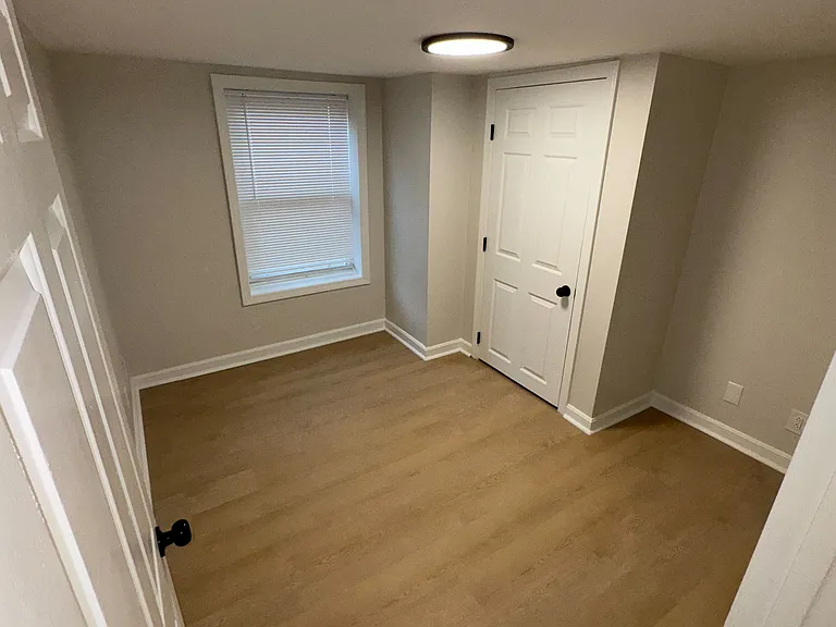 106 Railroad Ave #6 — Photo 5