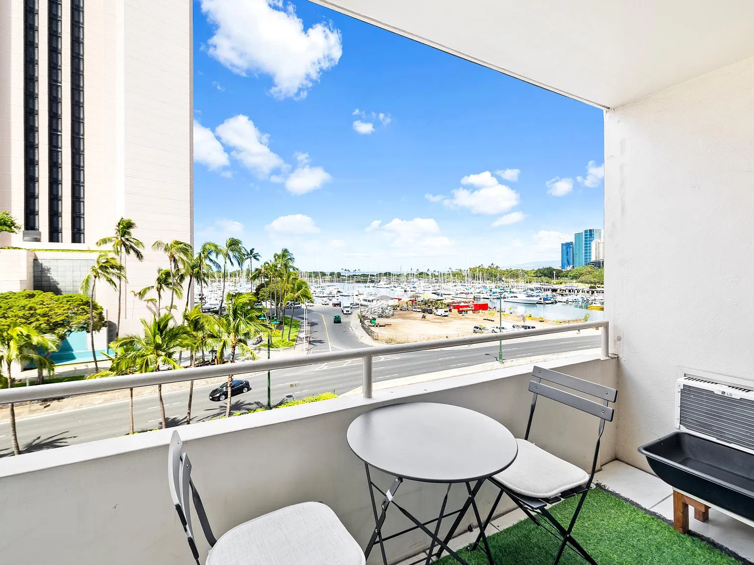 1676 Ala Moana Blvd — Photo 2
