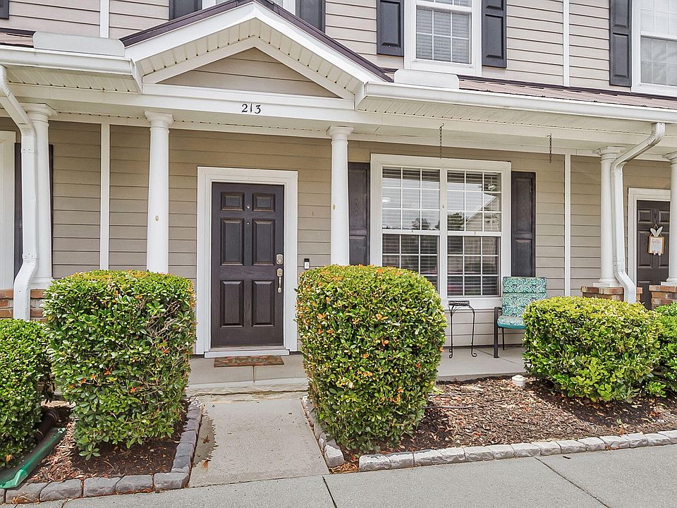 1st image of 213 Hemingway Cir