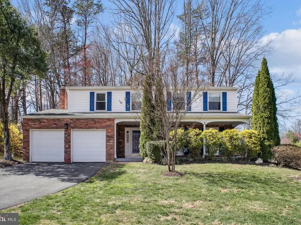 6700 Wooden Spoke Rd, Burke, VA 22015