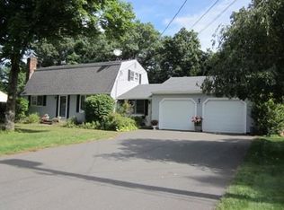 40 Woodside Cir, Southwick, MA 01077