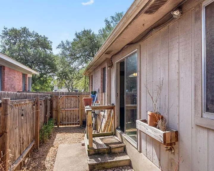 7228 Aldea Dr #B — Photo 15