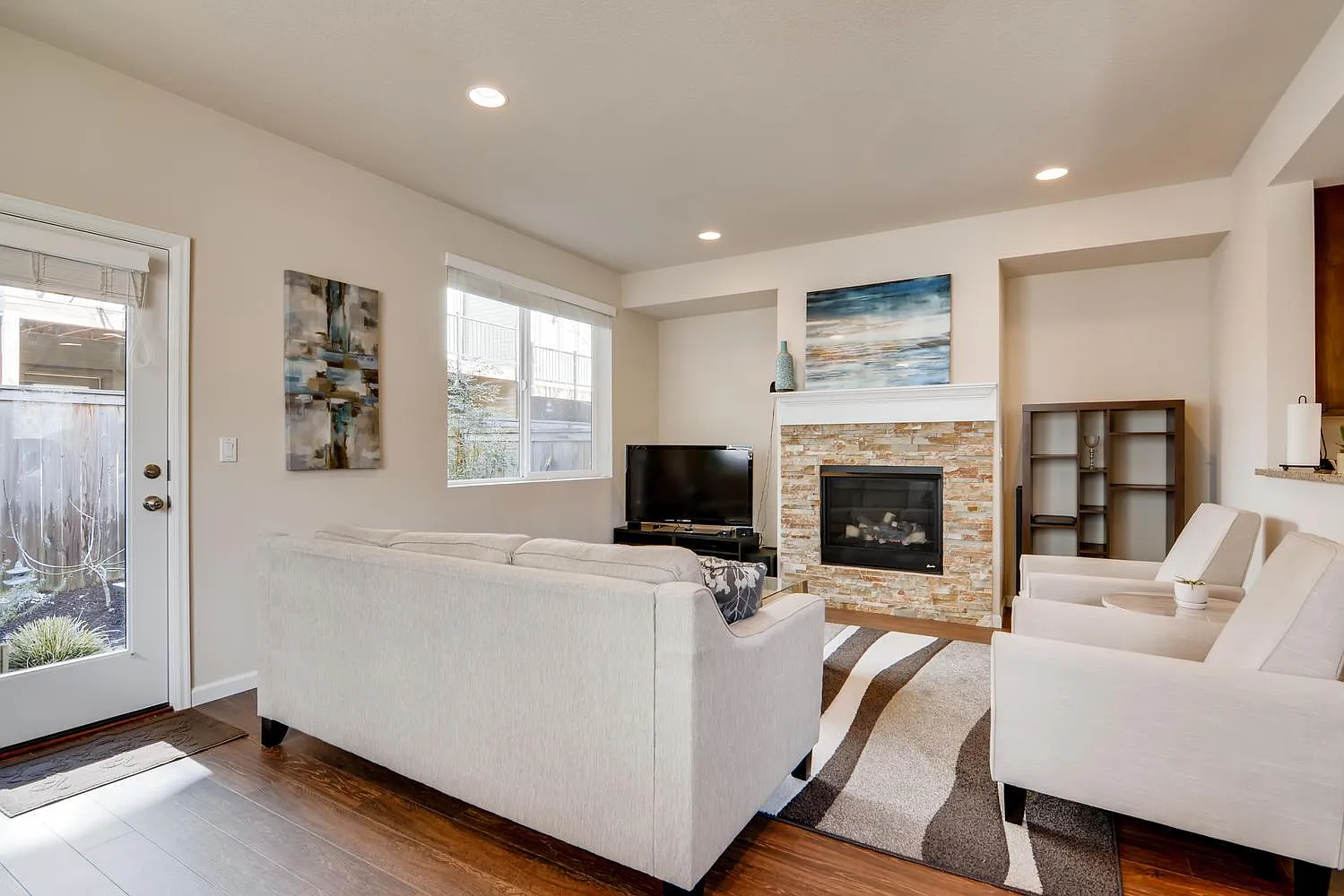 10577 NE Avery Way — Photo 3