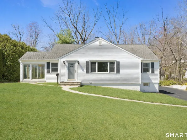 19 Glendale Circle, Stamford, CT 06906