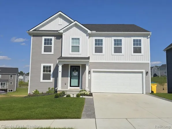291 Quartz Way, White Lake, MI 48386