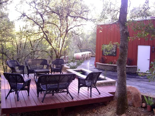 9630 Miracle Dr, Auburn, CA 95602