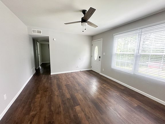 4th image of 1512 Saint Andrew St