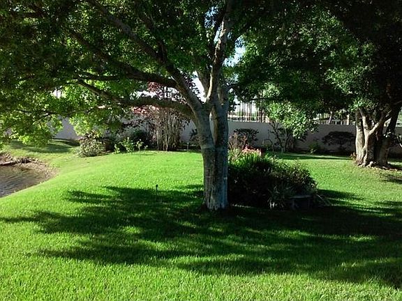 5th image of 5587 Bay Hill Ct