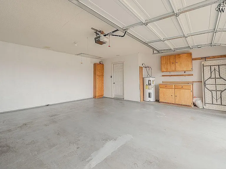 4009 Kingsbury Dr — Photo 25