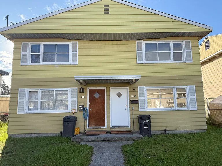 1217 McCarty Ave — Photo 1