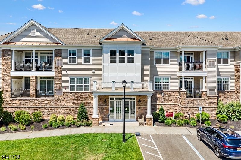 1st image of 2206 Jockey Hollow Trl