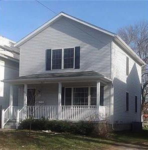1st image of 631 E 21st St
