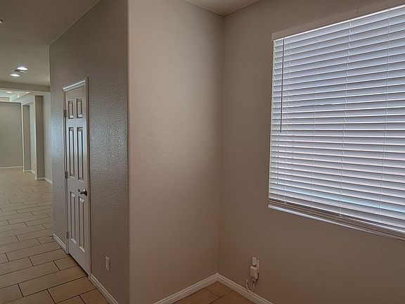 3rd image of 5211 Tulip Hill Ave
