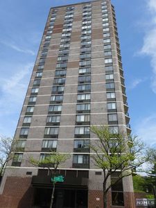 770 Anderson Ave APT 7C, Cliffside Park, NJ, 07010