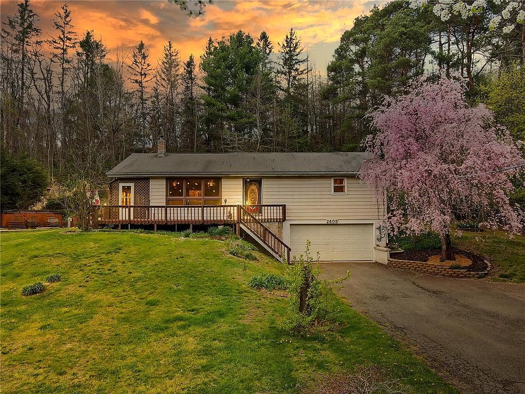 2605 Hemlock St, Palmerton, PA 18071 Zillow