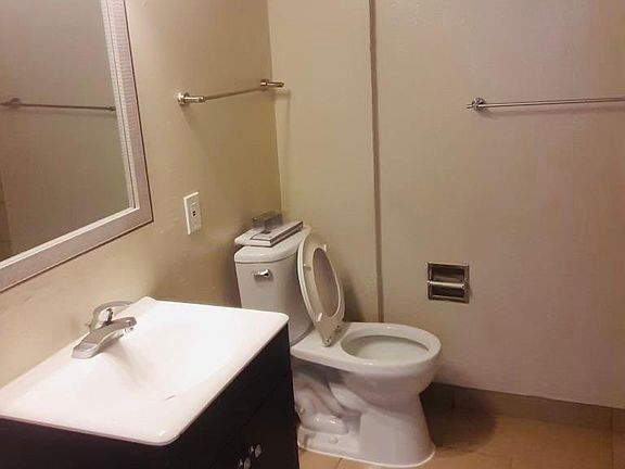 5th image of 3709 Morse Ave APT 4