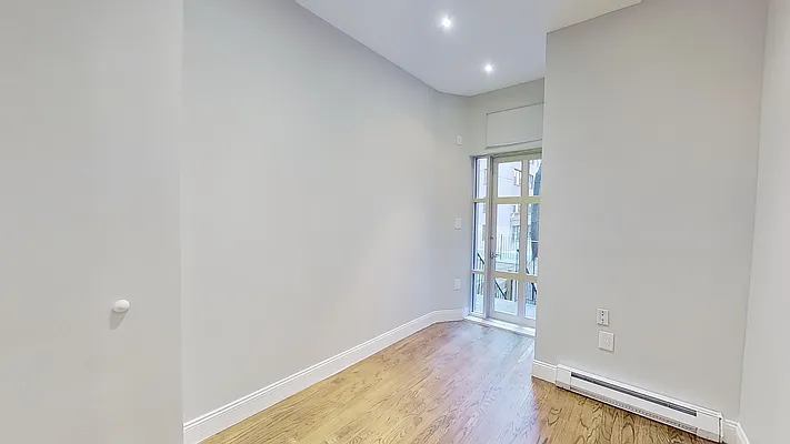 Rented by Compass | media 9