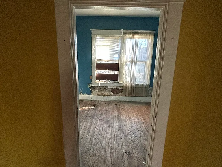 4424 Marcus Ave — Photo 28
