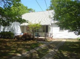 79 Division St, Holtsville, NY 11742