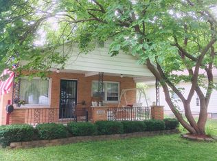 3306 S 1st St, Southern View, IL 62703