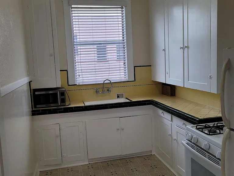 108 W Upas St — Photo 5
