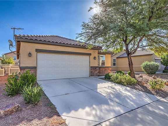 3rd image of 936 Aspen Cliff Dr