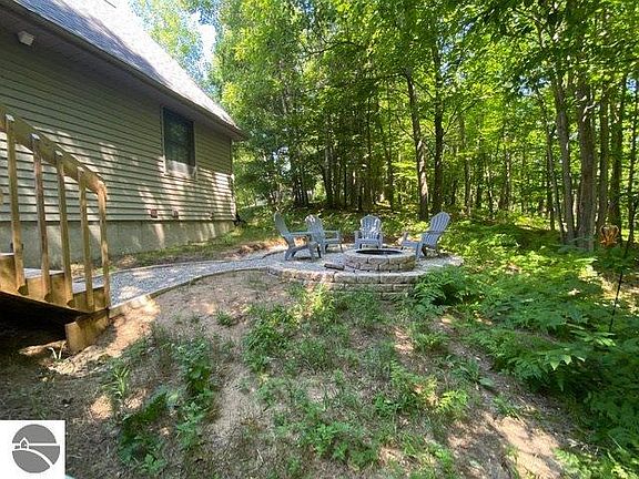4th image of 4423 Hampshire Dr