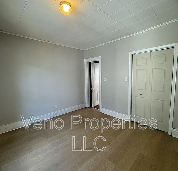 129 N 3rd Ave #2 — Photo 12