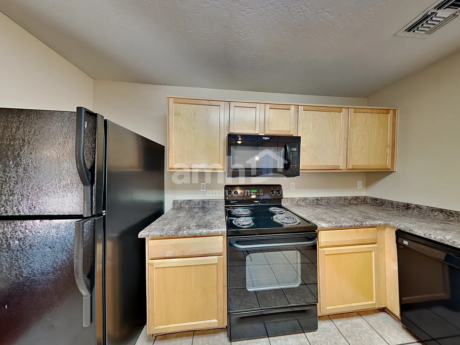 3 bed, 2.0 bath, 1597 sqft, $2,060 — Photo 4