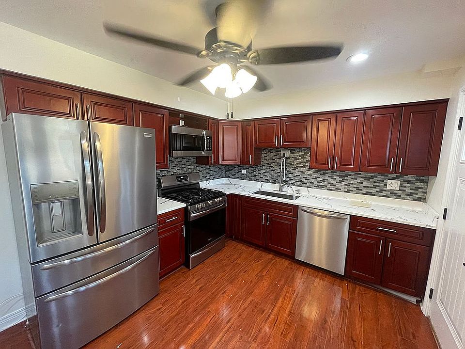 1st image of 6052 N Melvina Ave