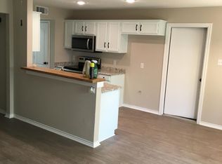 1406 Meadow Ct, Midlothian, TX 76065