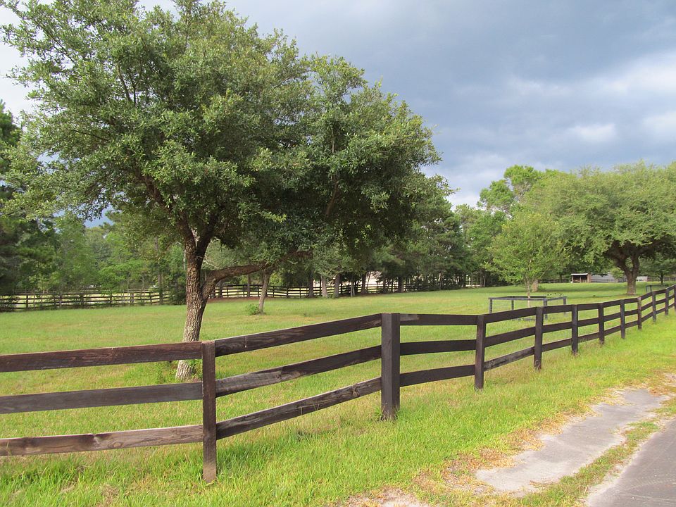 23 ACRE FARM IN LUMBERTON!