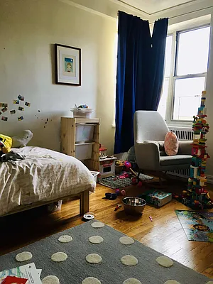 Rented by Century 21 Metropolitan | media 76