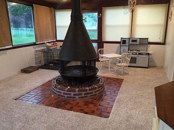 Bonus patio room & fireplace