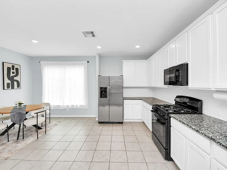 208 Salange Ln — Photo 19