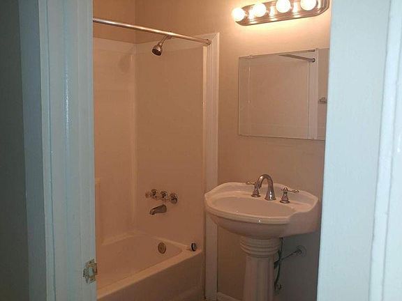 3rd image of 7846 Galveston Ave