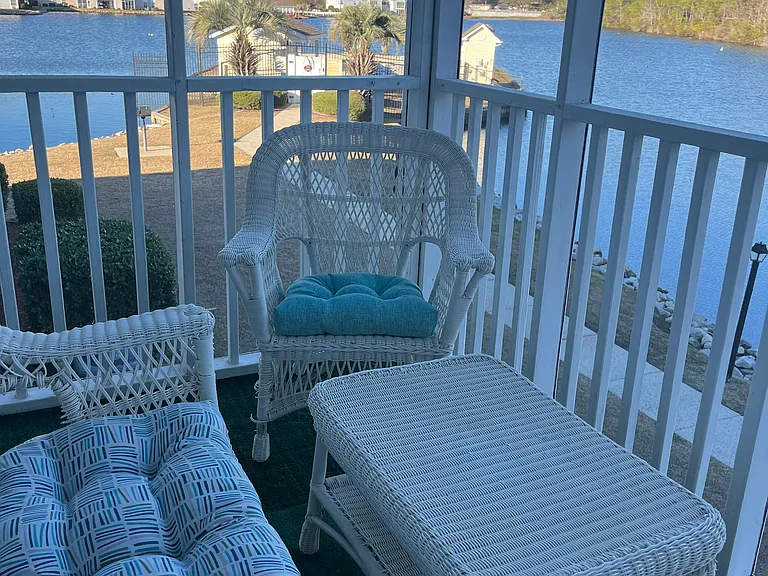 Clearwater Dr — Photo 13